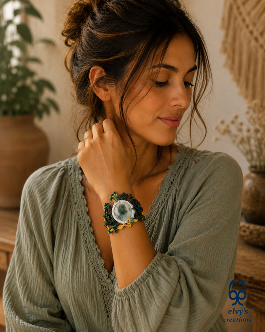 Green Macrame Bracelet with Moss Agate Gemstones