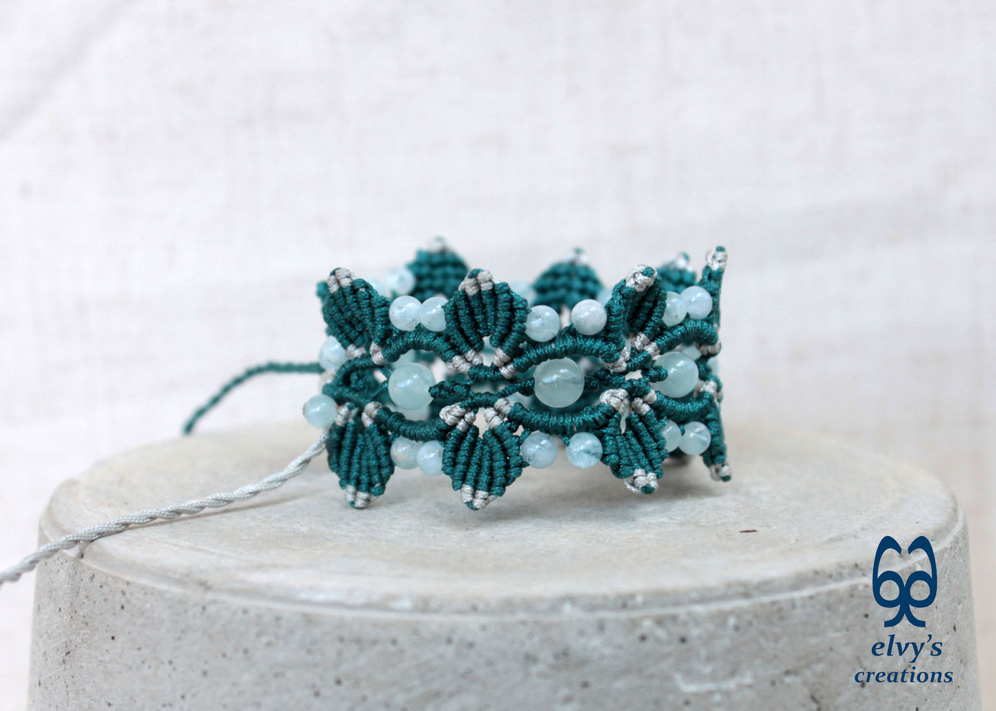 Emerald Green and Silver Macrame Adjustable Bracelet with Aquamarine Healing Gemstones 
