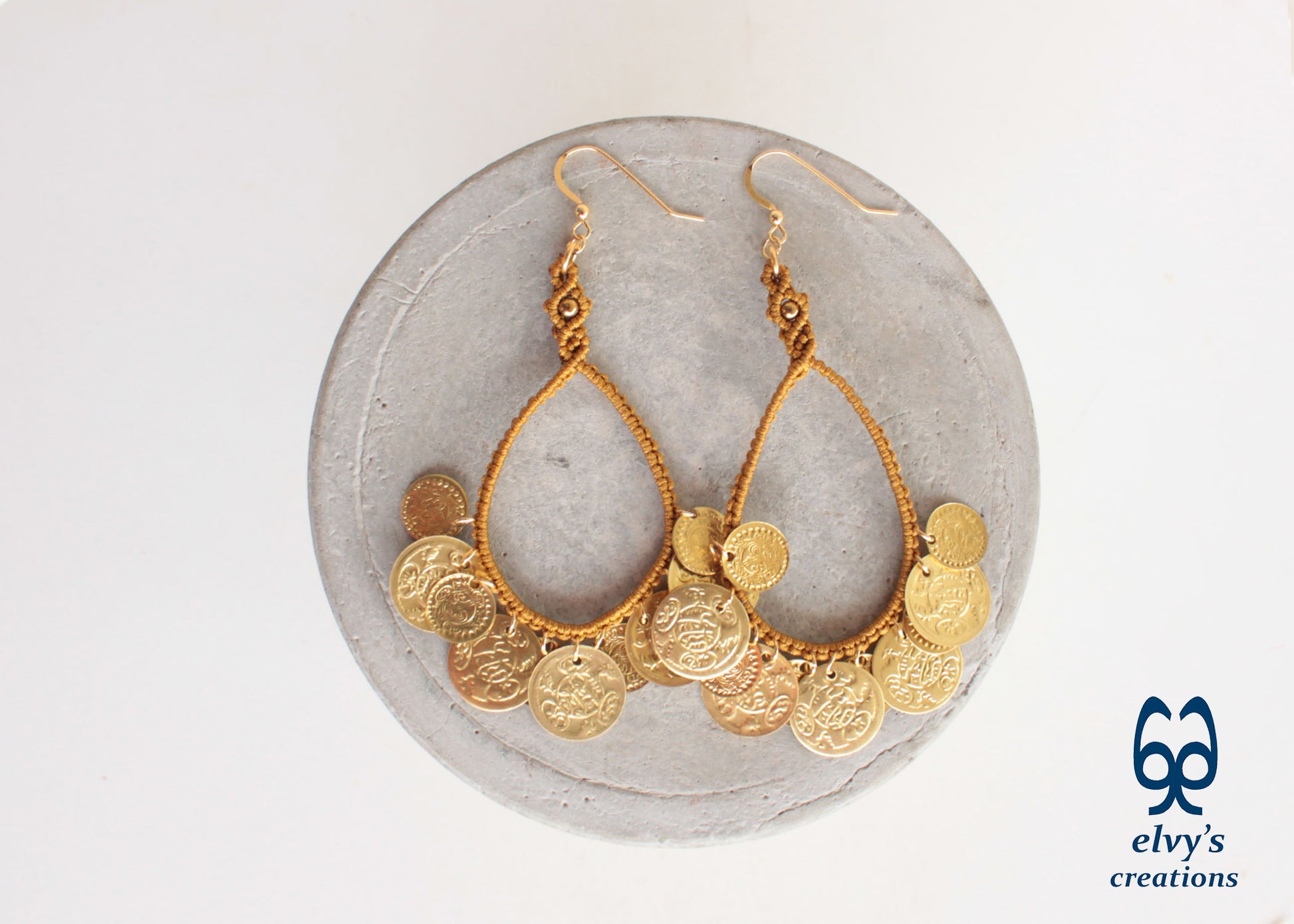 Gold Handmade Macrame Earrings Long Dangle with Amethyst Gemstones, Χρυσά Μακραμέ Σκουλαρίκια με Φλουριά