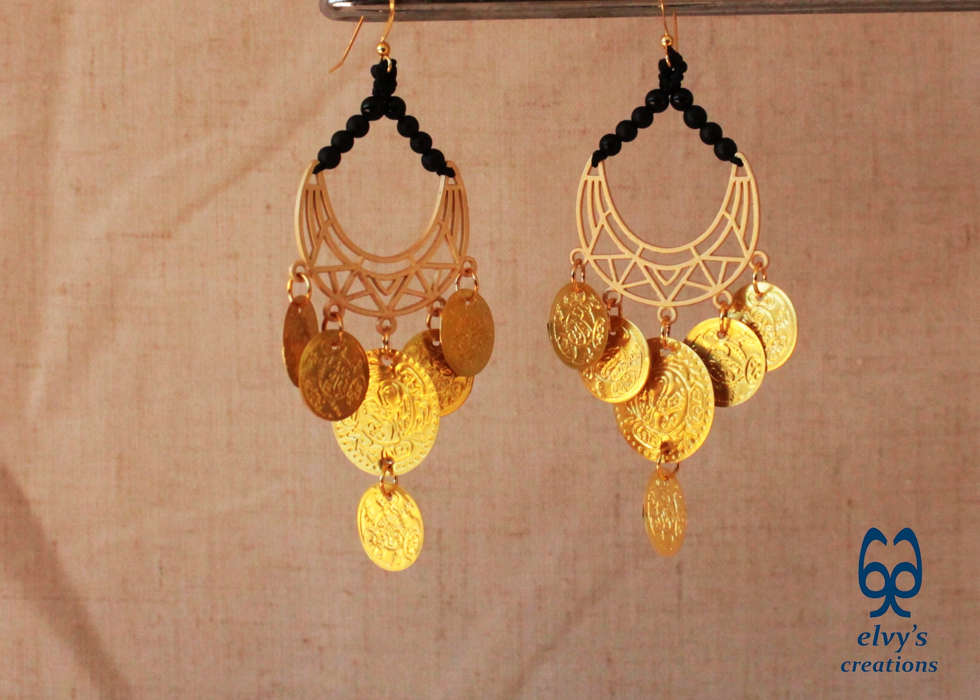 Gold Macrame Earrings with Onyx Gemstones Gypsy Earrings with Coins Boho Dangle with Coins, Μακραμέ Σκουλαρίκια με Χρυσά Φλουριά και Κρυστάλλους Όνυχα